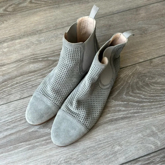 Pertini Chelsea Perforated Leather Flat Boot in Grey - Picture 2 of 11
